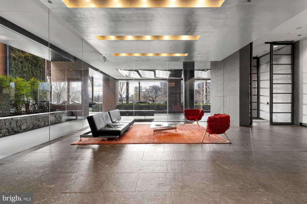 3303 WATER STREET NW Unit: 5H