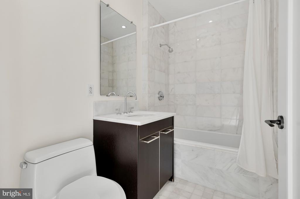 3303 WATER STREET NW Unit: 5H