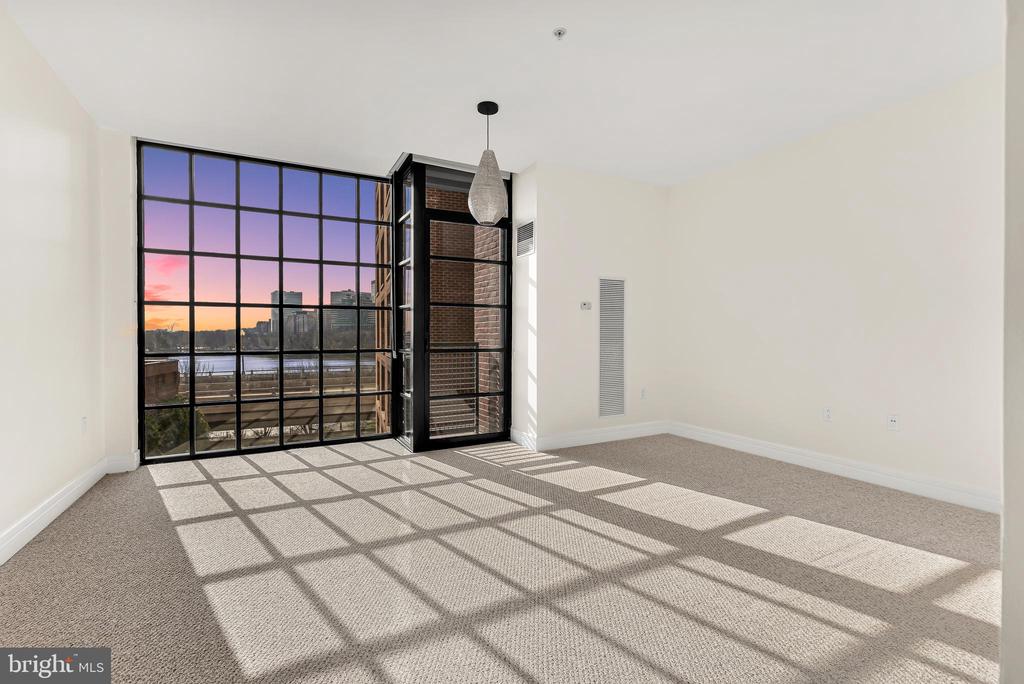 3303 WATER STREET NW Unit: 5H