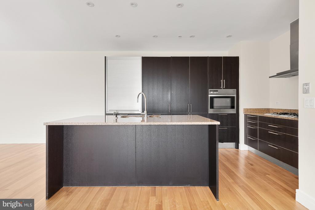 3303 WATER STREET NW Unit: 5H