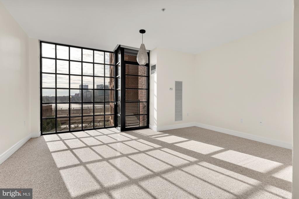 3303 WATER STREET NW Unit: 5H