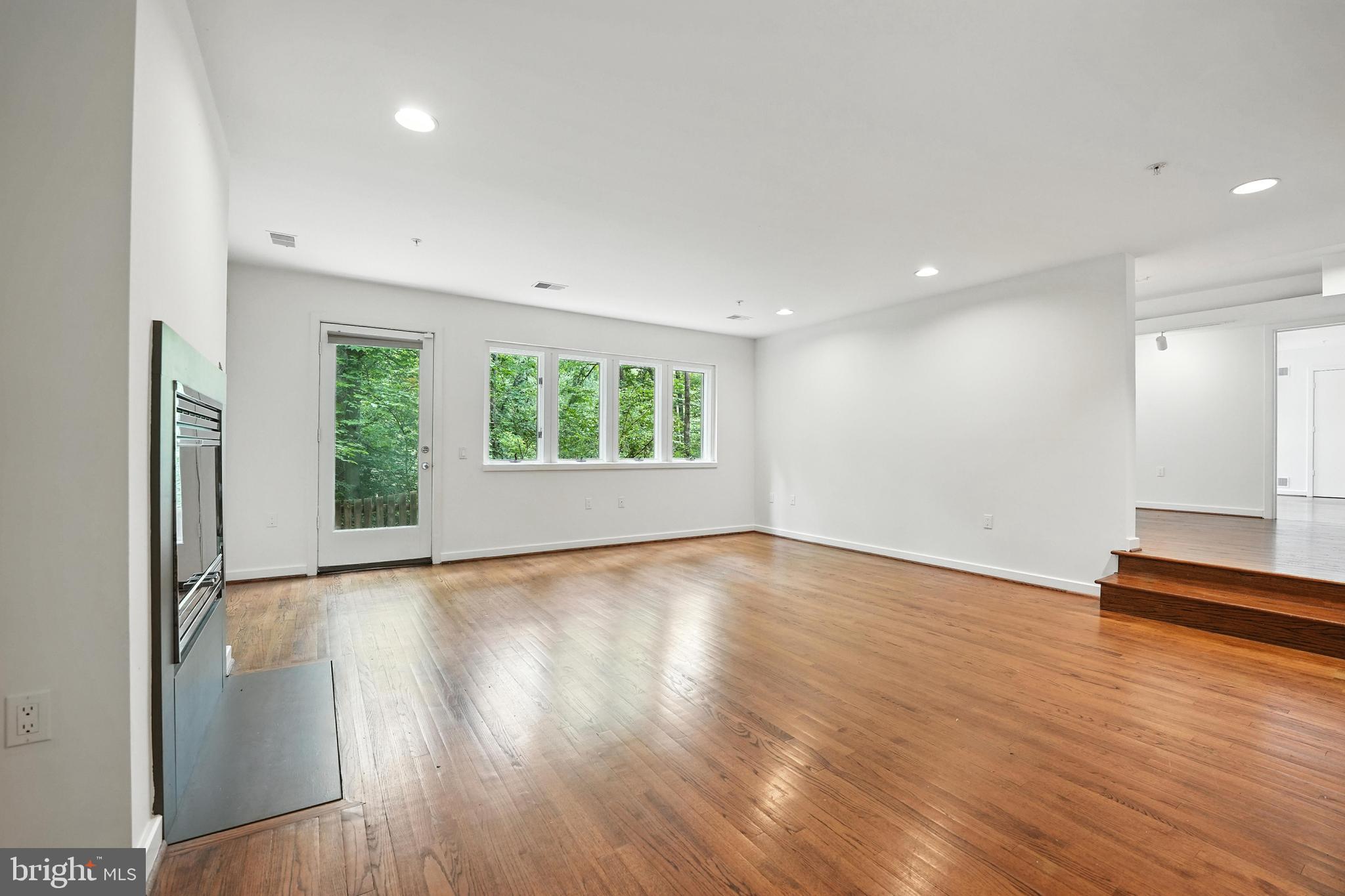 6702 OREGON AVENUE NW