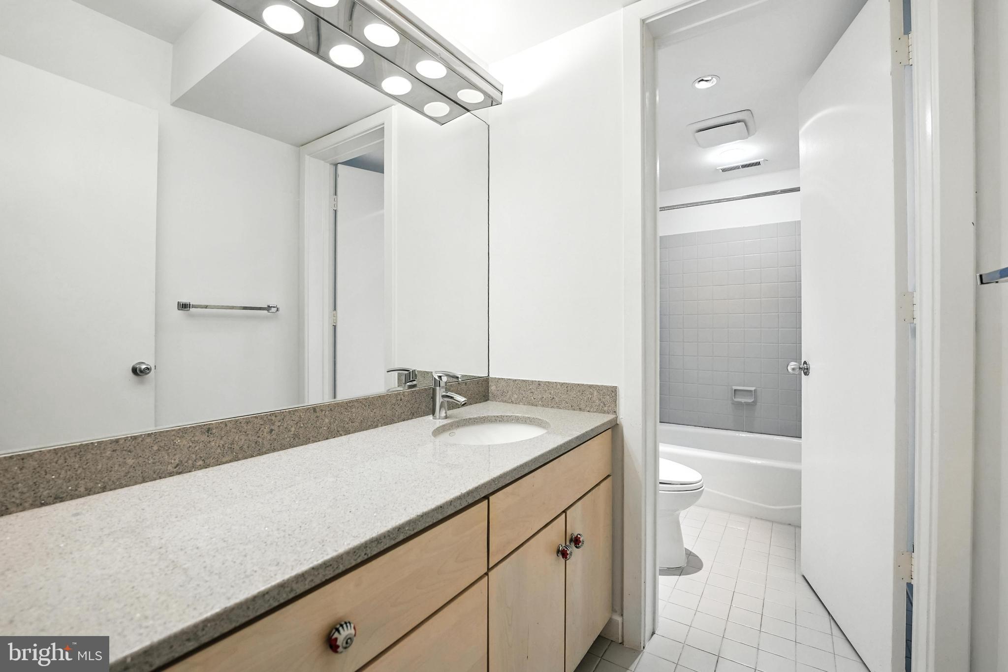 6702 OREGON AVENUE NW