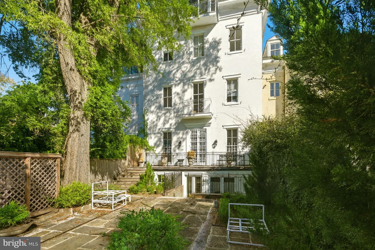 3308 R STREET NW