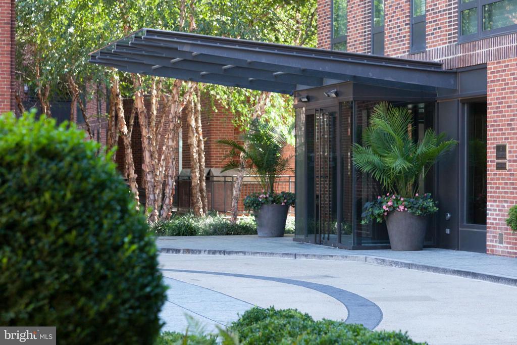 3150 SOUTH STREET NW Unit: 1A
