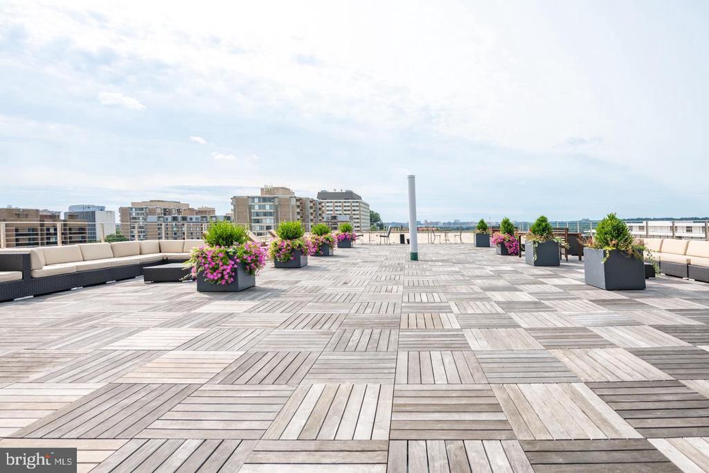 2475 VIRGINIA AVENUE NW 325/326