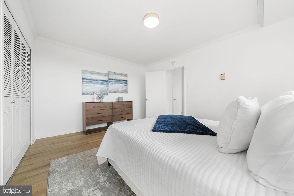 4000 TUNLAW ROAD NW Unit: 811