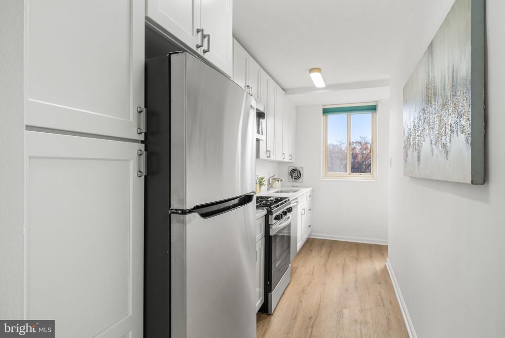 4000 TUNLAW ROAD NW Unit: 811
