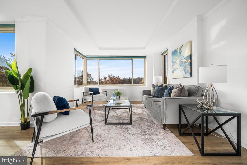 4000 TUNLAW ROAD NW Unit: 811