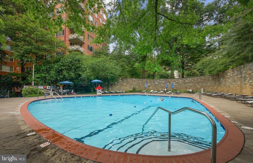 4000 TUNLAW ROAD NW Unit: 811