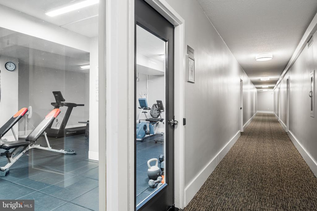 4000 TUNLAW ROAD NW Unit: 811