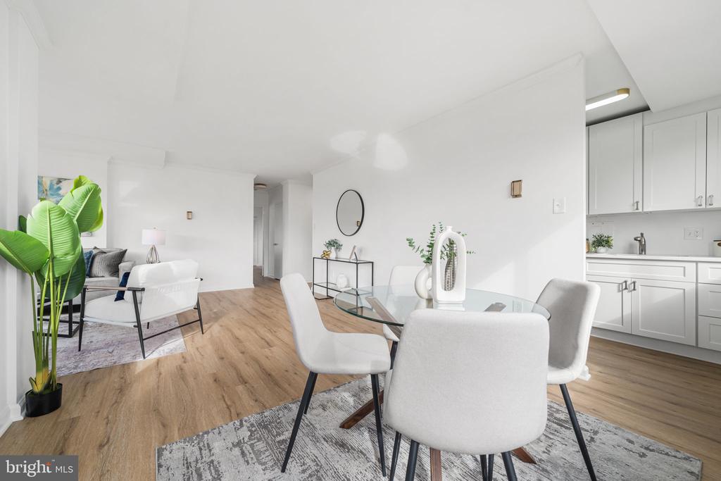4000 TUNLAW ROAD NW Unit: 811