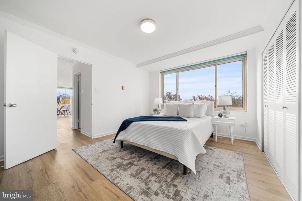 4000 TUNLAW ROAD NW Unit: 811