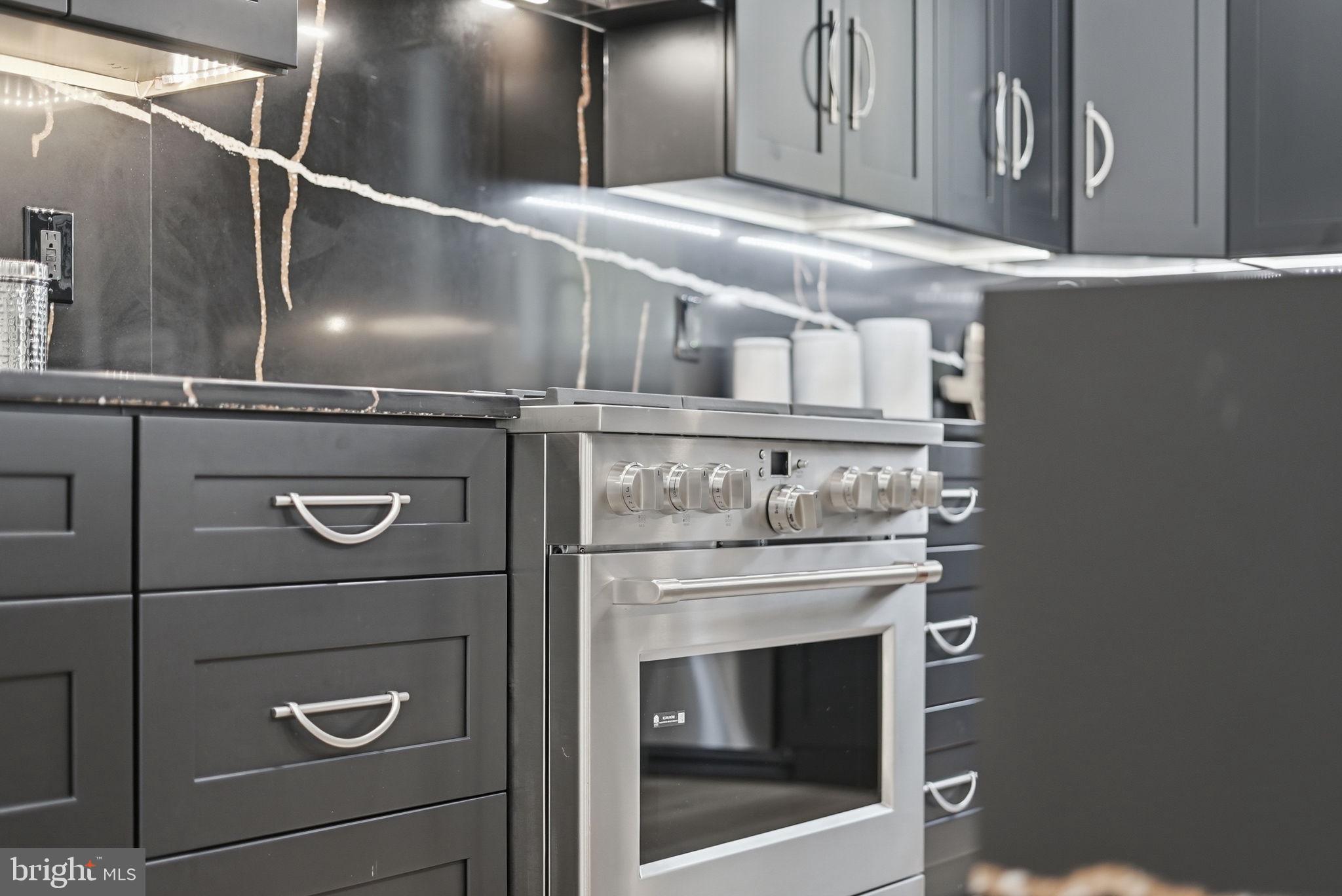 5047 MACARTHUR BOULEVARD NW