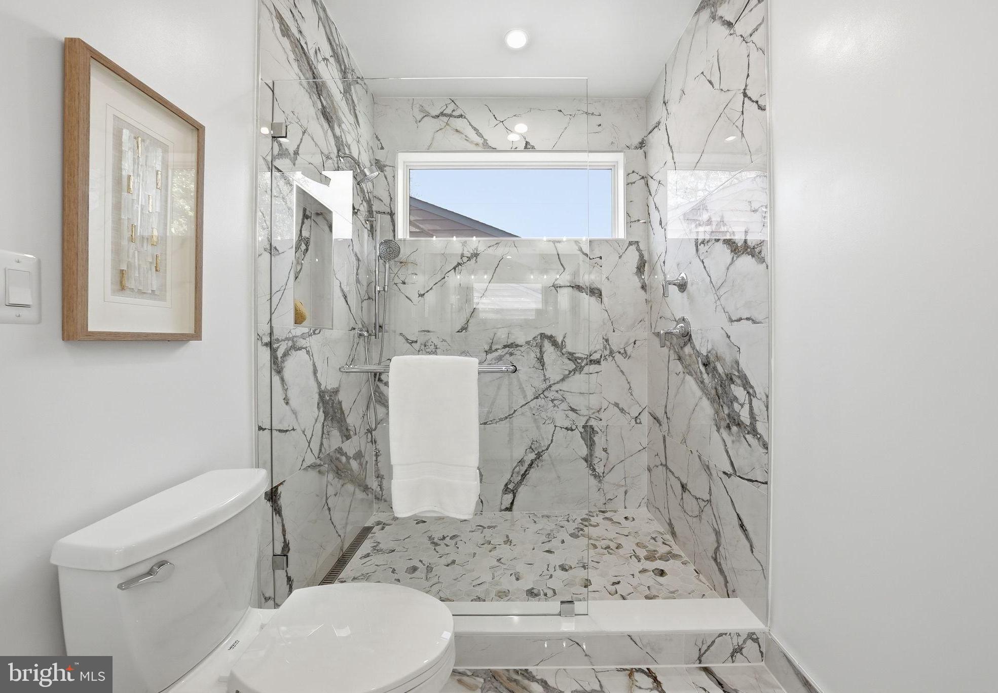 5047 MACARTHUR BOULEVARD NW