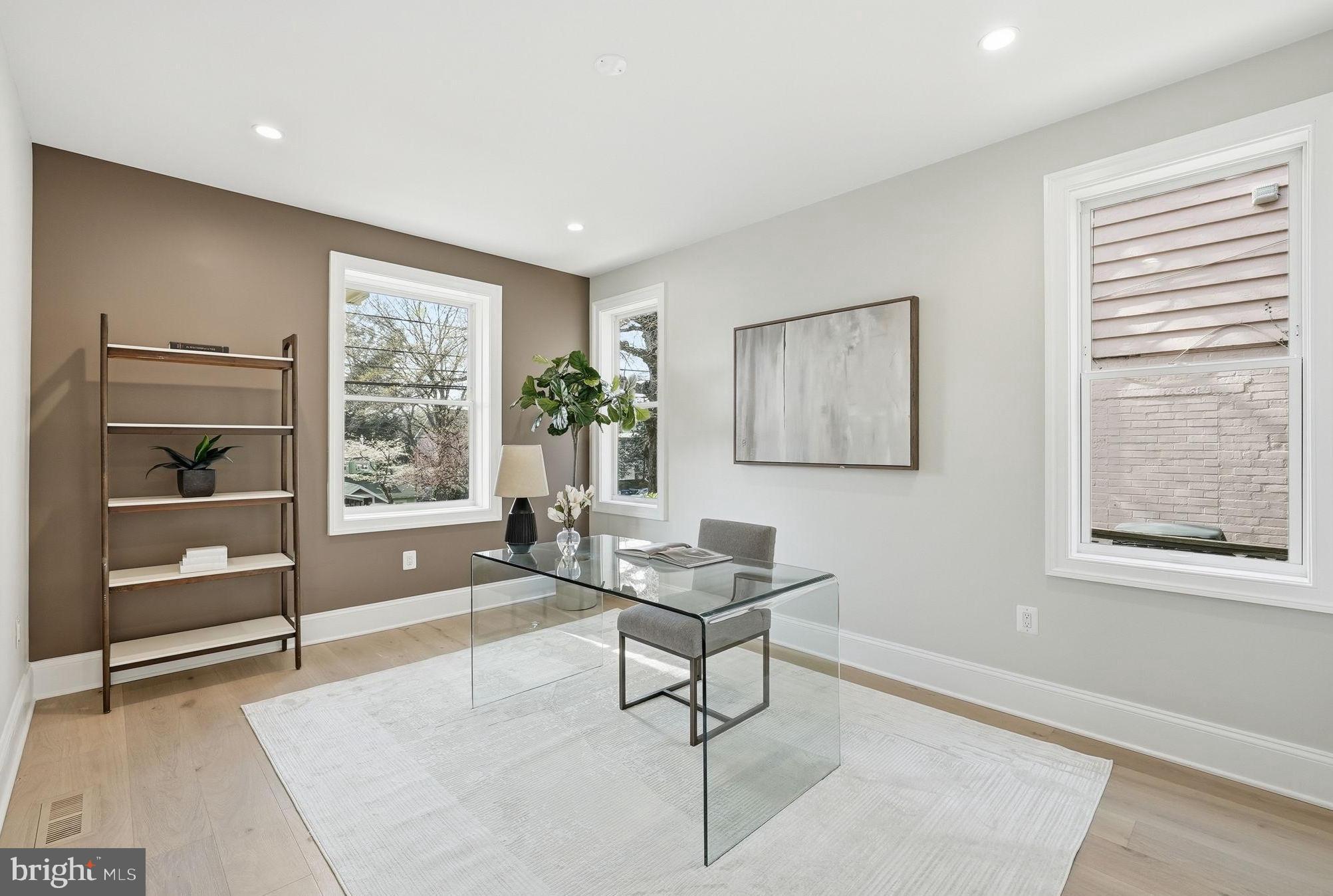 5047 MACARTHUR BOULEVARD NW