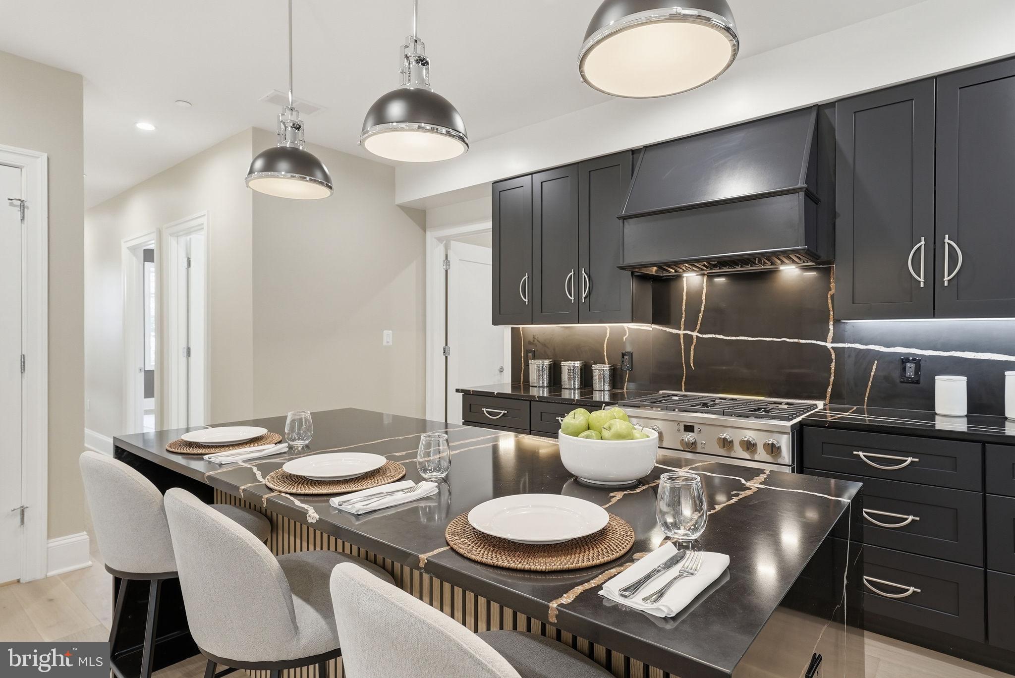 5047 MACARTHUR BOULEVARD NW