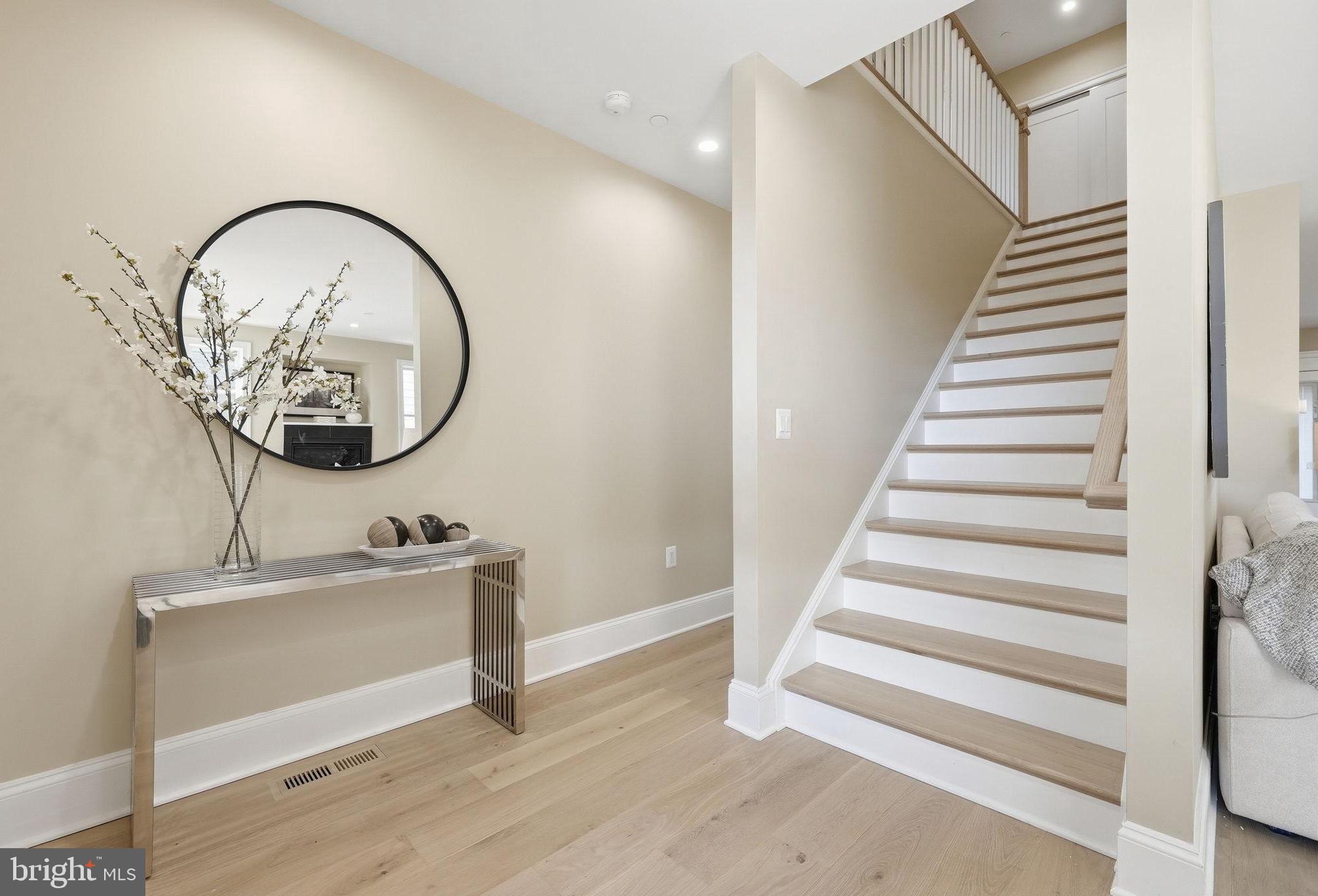 5047 MACARTHUR BOULEVARD NW