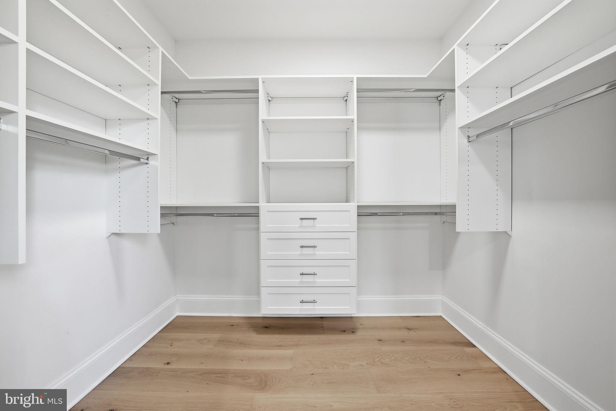 5047 MACARTHUR BOULEVARD NW