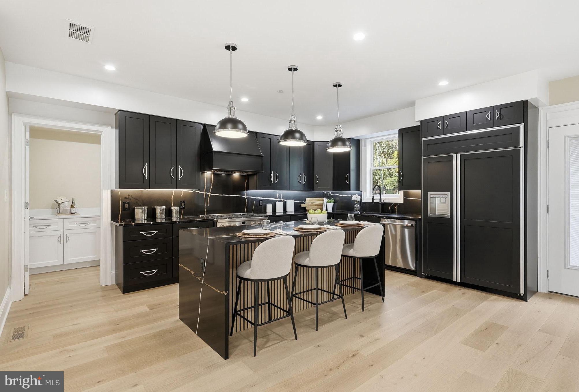 5047 MACARTHUR BOULEVARD NW