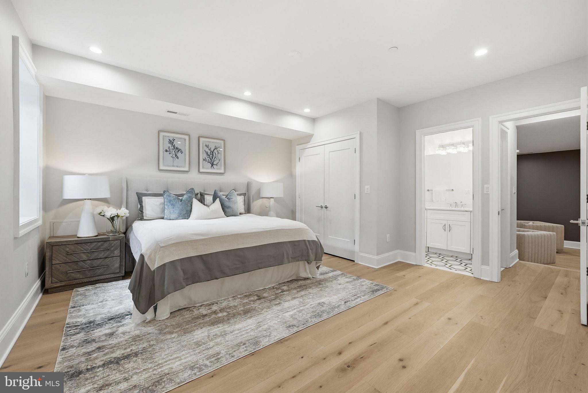 5047 MACARTHUR BOULEVARD NW