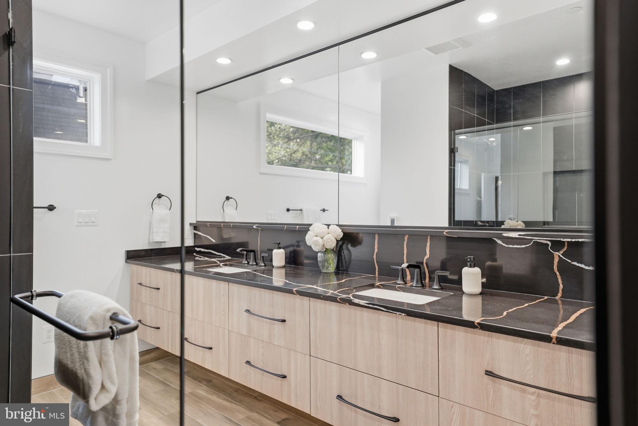 5047 MACARTHUR BOULEVARD NW