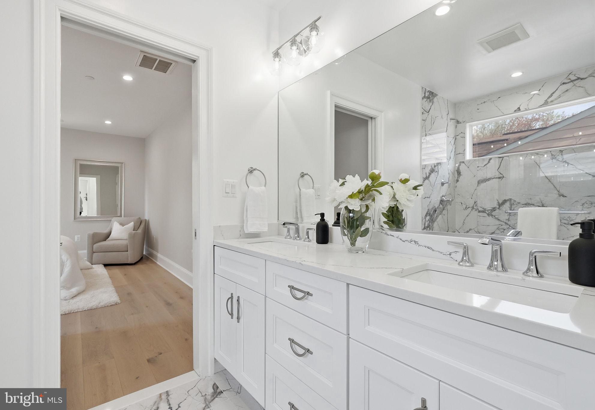 5047 MACARTHUR BOULEVARD NW