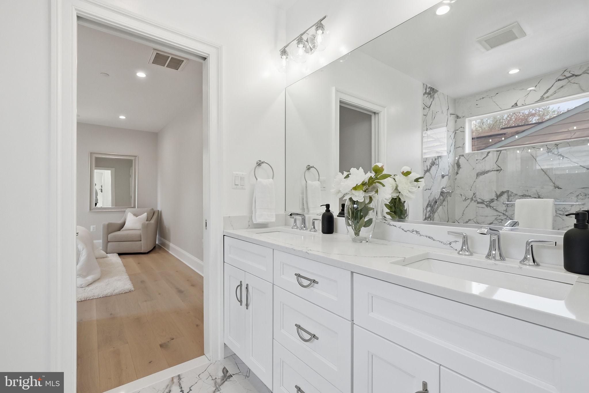 5047 MACARTHUR BOULEVARD NW