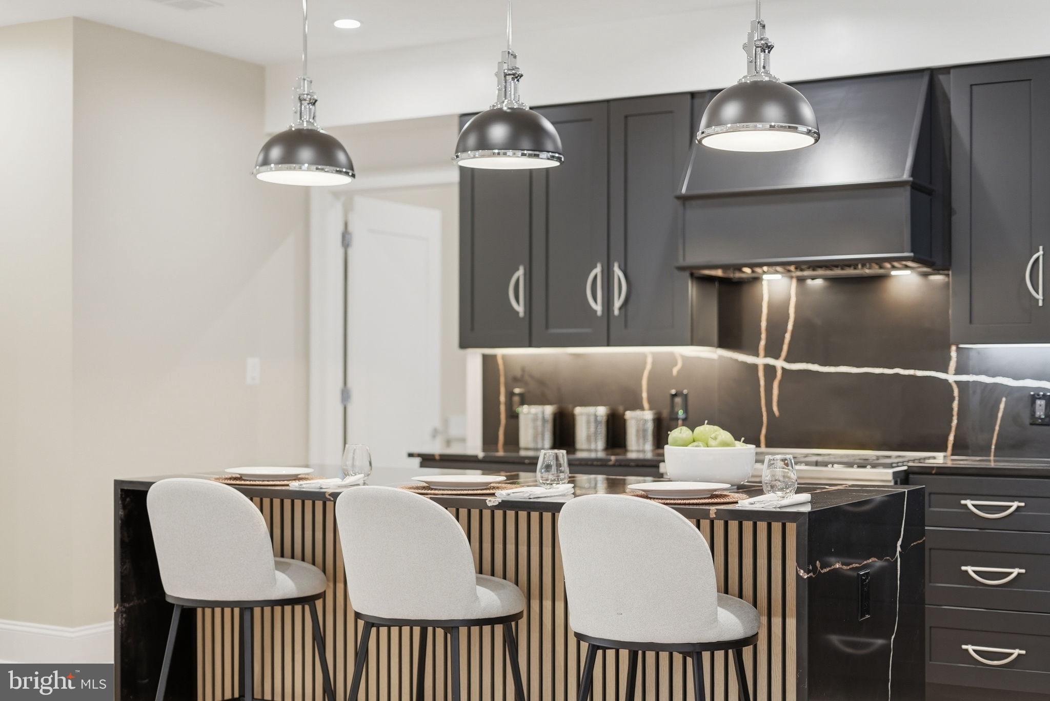 5047 MACARTHUR BOULEVARD NW