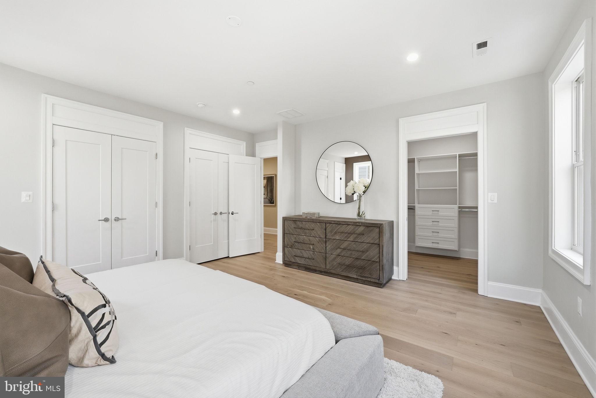 5047 MACARTHUR BOULEVARD NW