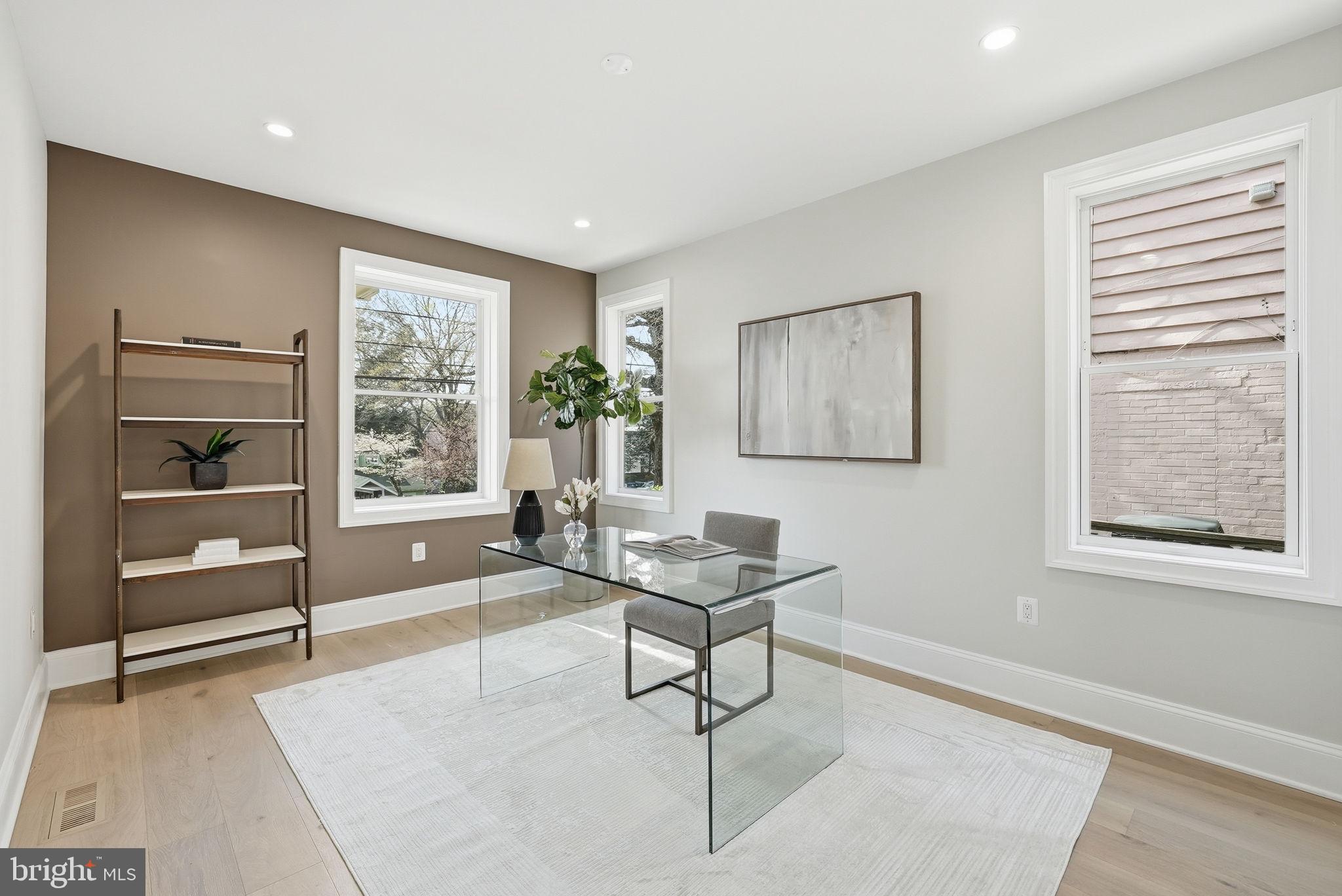 5047 MACARTHUR BOULEVARD NW