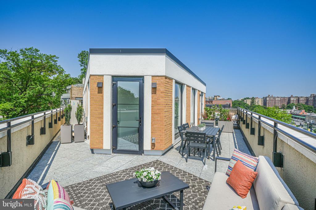 2901 NEWARK ST NW