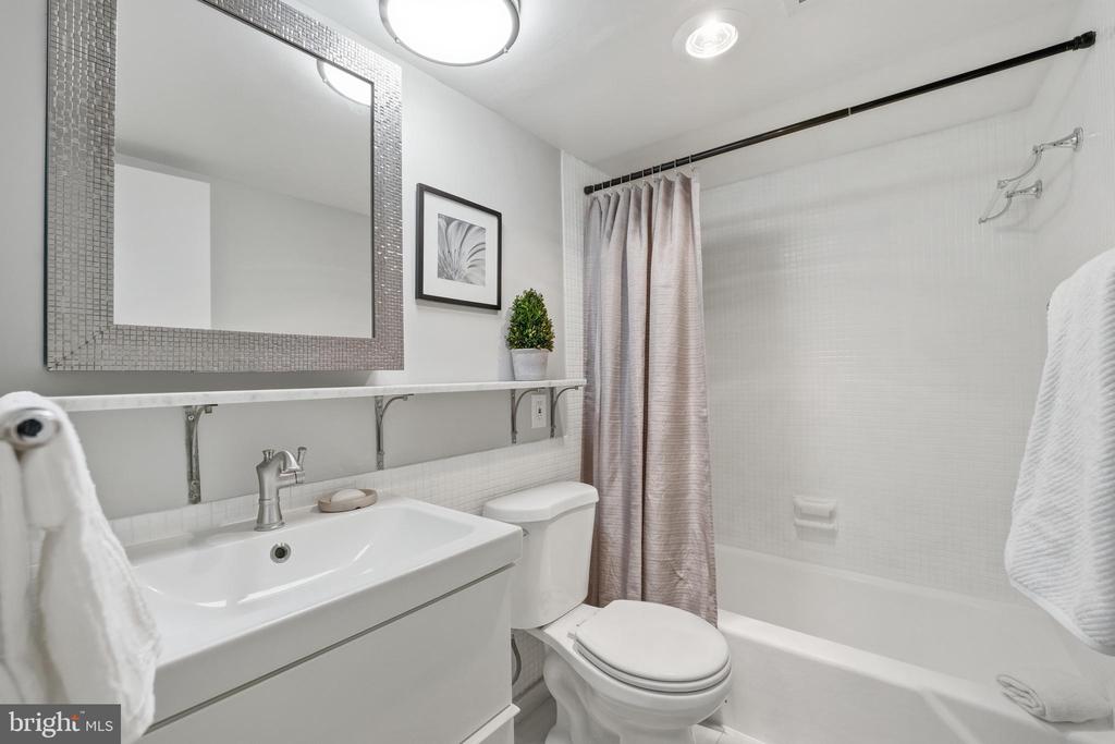 1245 4TH STREET SW Unit: E301