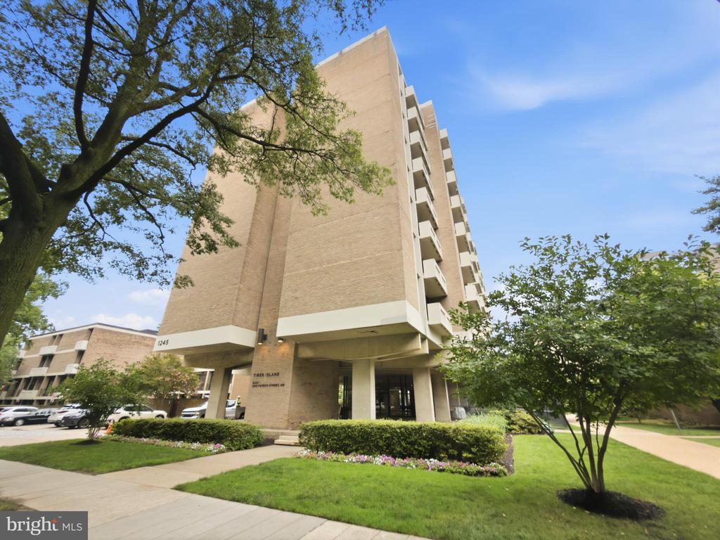 1245 4TH STREET SW Unit: E301