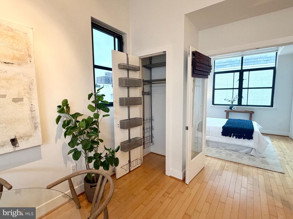 2426 ONTARIO ROAD NW Unit: 401