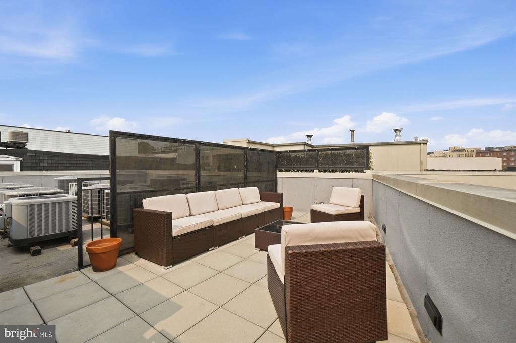 2426 ONTARIO ROAD NW Unit: 401