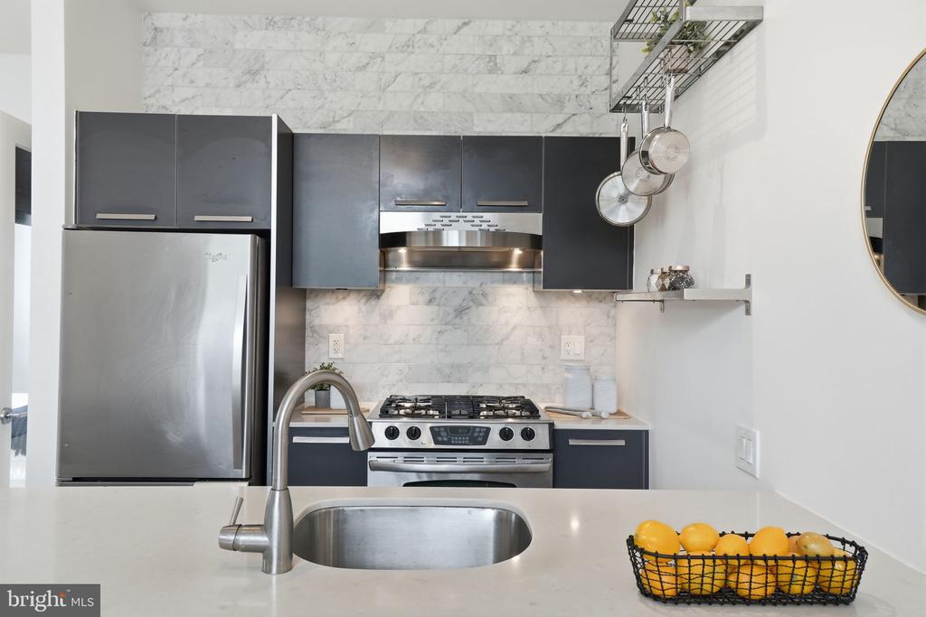 2426 ONTARIO ROAD NW Unit: 401