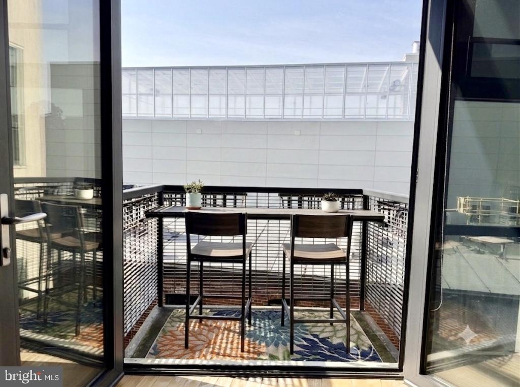 2426 ONTARIO ROAD NW Unit: 401