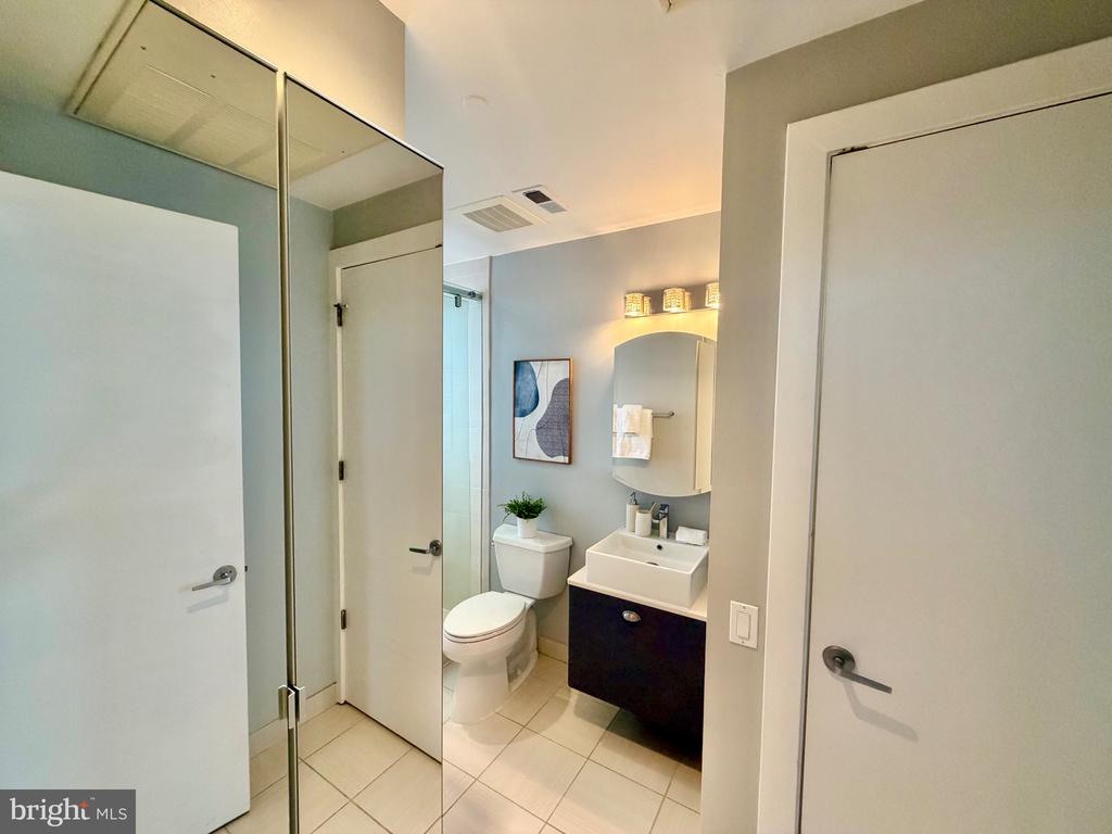2426 ONTARIO ROAD NW Unit: 401