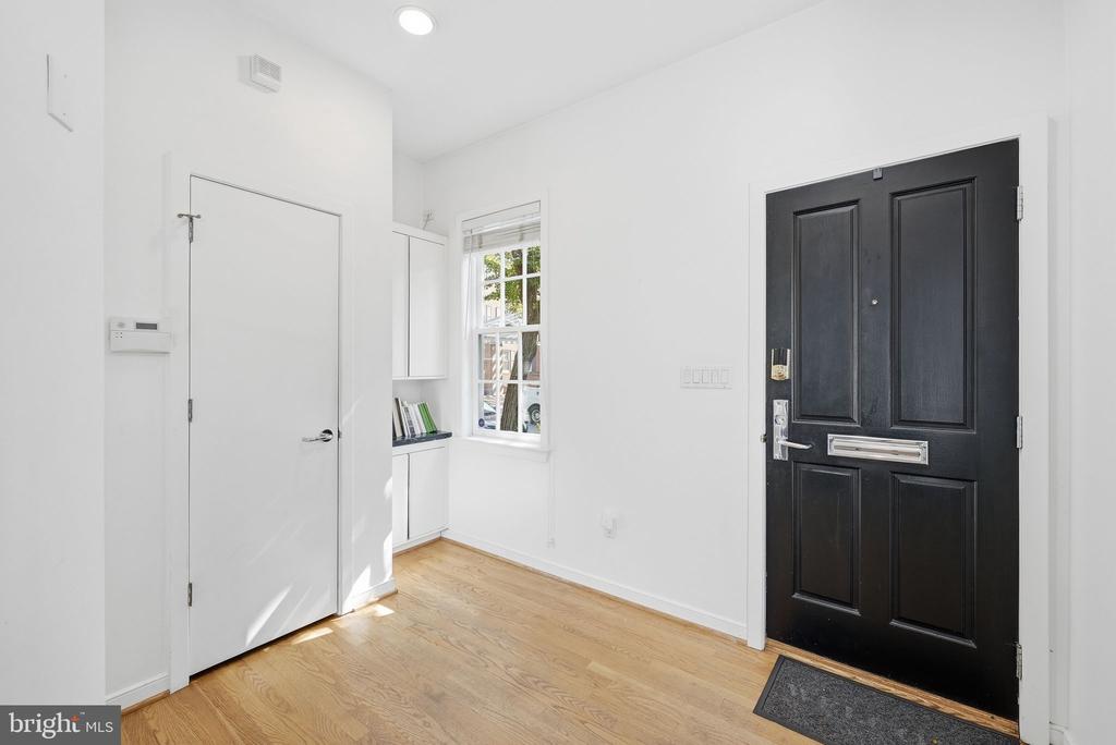 1058 30TH NW