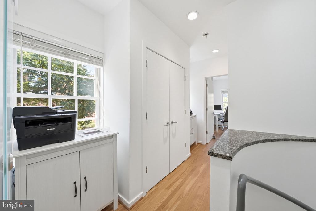 1058 30TH NW