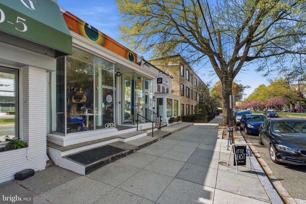 5047 MACARTHUR BOULEVARD NW