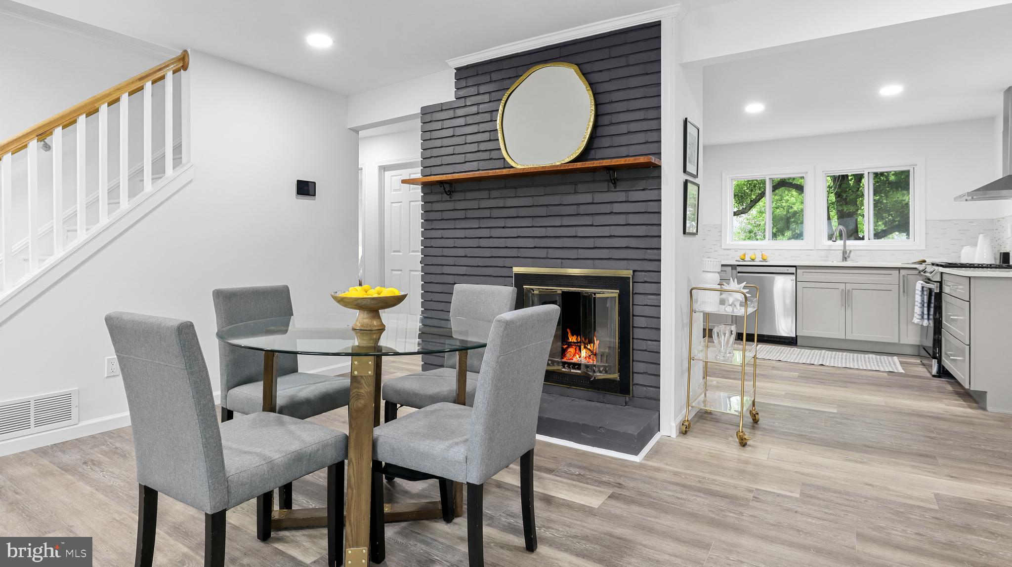 1707 GRANDIN AVENUE