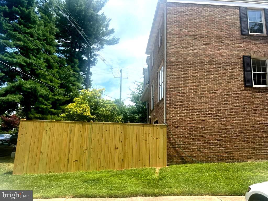 9049 OTTAWA PLACE