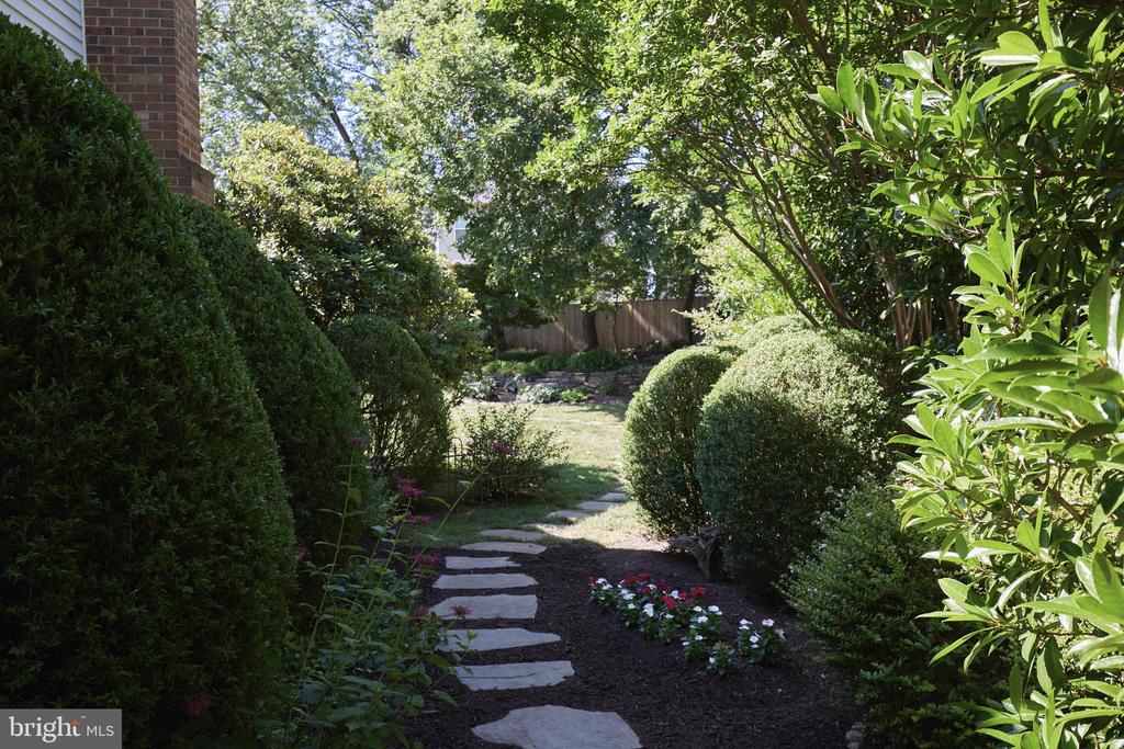 12204 MCDONALD CHAPEL DRIVE