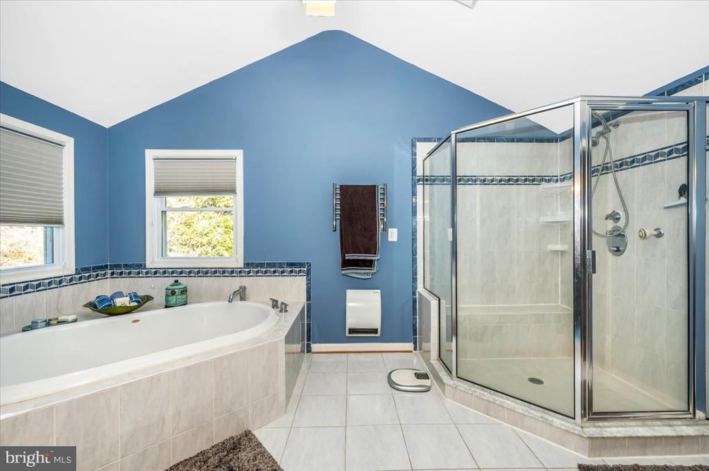 2 DUNCAN BRANCH CT