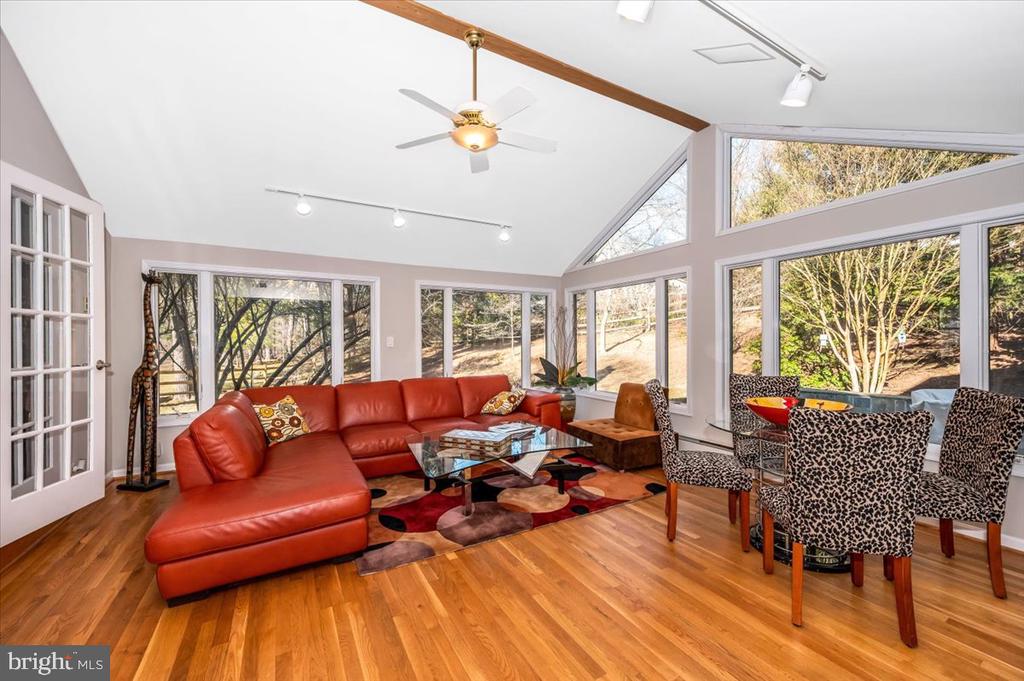2 DUNCAN BRANCH CT