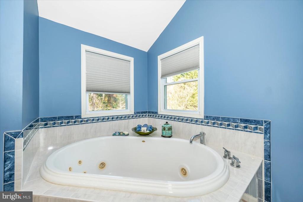 2 DUNCAN BRANCH CT