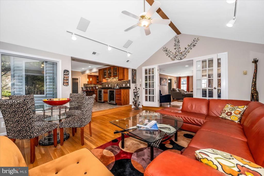 2 DUNCAN BRANCH CT