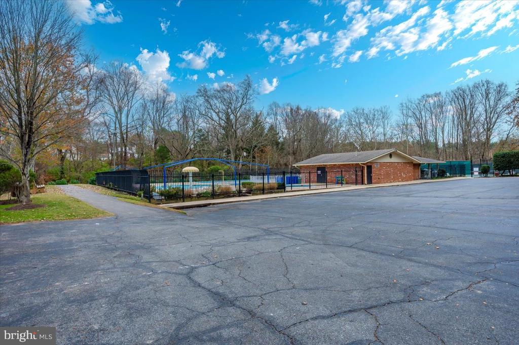 2 DUNCAN BRANCH CT